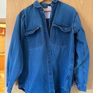 Men’s medium Patagonia denim button down. Good condition.